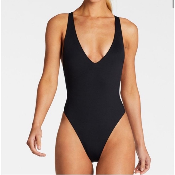 NWOT Vitamin A Black Swimsuit 12  One Piece Plunge Sustainable EcoLux
A248 - Picture 1 of 7